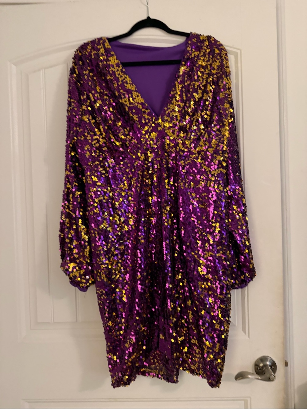 Source Unknown Purple and Gold Sequin V-Neck Long Sleeve Dress